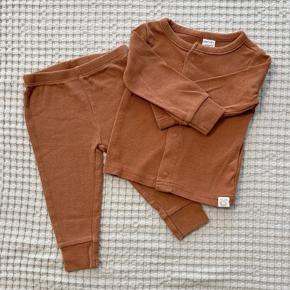 Carter’s Ribbed Knit Long Sleeve Snap Front Top & Pant Set 9m Brown